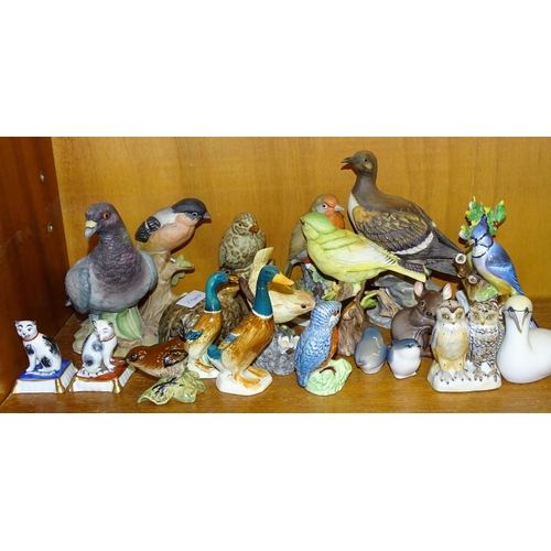 161 - Two Beswick bird figures, Kingfisher 7cm high, Wren and a collection of other ceramic bird... 