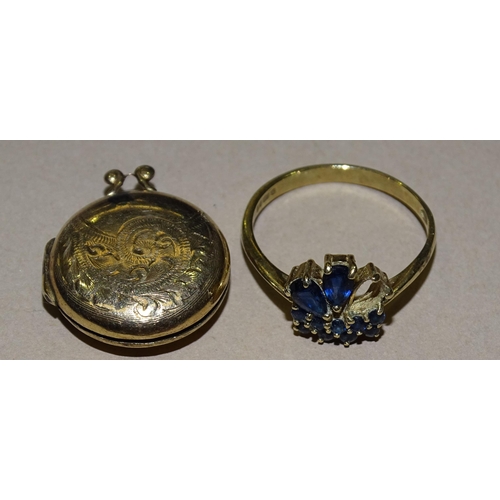 205 - A 9ct gold gem-set ring, (one setting vacant) size N½, 1.9g and a 9ct gold locket, 3.3g, (2).... 