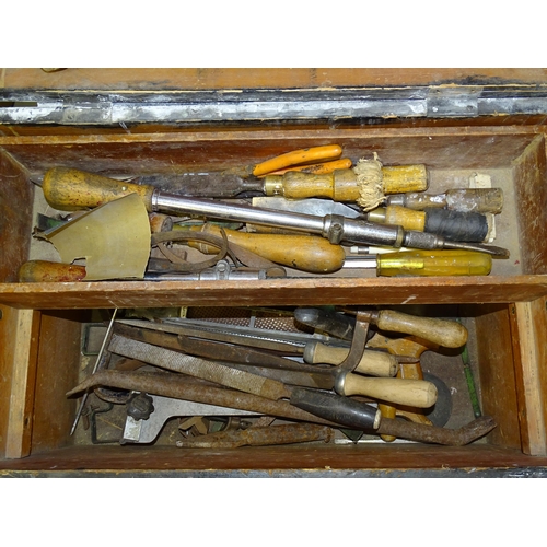 72 - A painted pine tool box, a Moore & Wright micrometer, one other and a small quantity of tools.... 