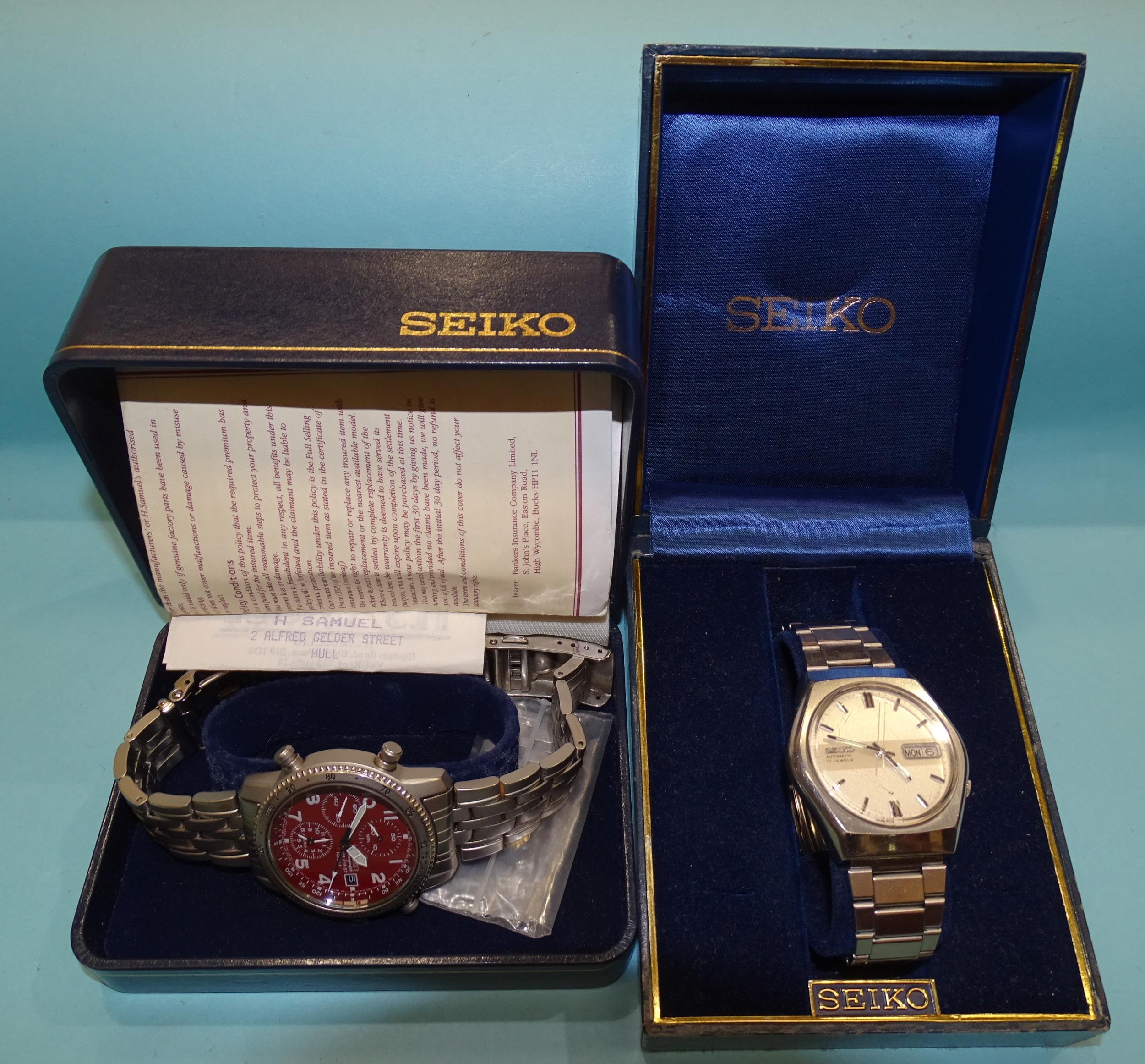 Seiko, a gent's chronograph Water Resist...