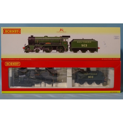 210 - Hornby OO gauge, R2742 SR 4-4-0 Schools Class locomotive 