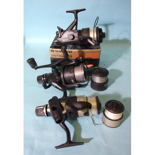 334 - A Shimano Triton Plus BTR 4500 fixed-spool reel, in box, a Shimano 6010 with spare spool and a 4000 ... 