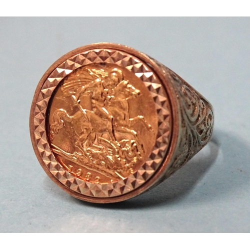 410 - A 1982 half-sovereign ring in 9ct gold mount, size U, 10g.