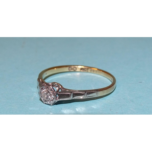 413 - A solitaire diamond ring set a brilliant-cut diamond, 0.1cts approximately, in 18ct gold and platinu... 