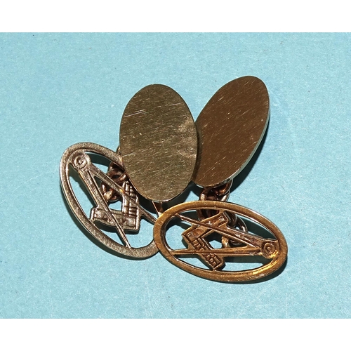 475 - A pair of 9ct gold oval Masonic cufflinks, 6.1g.