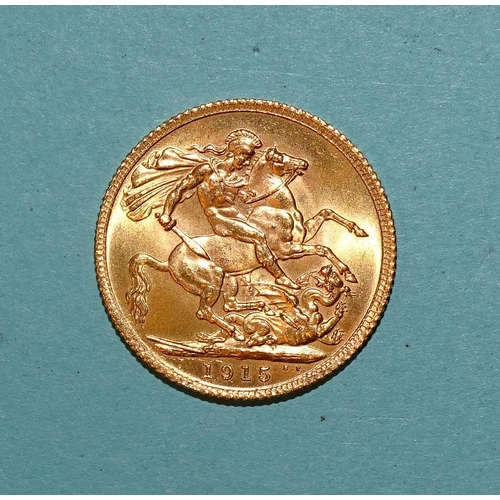 617 - A George V 1915 sovereign.