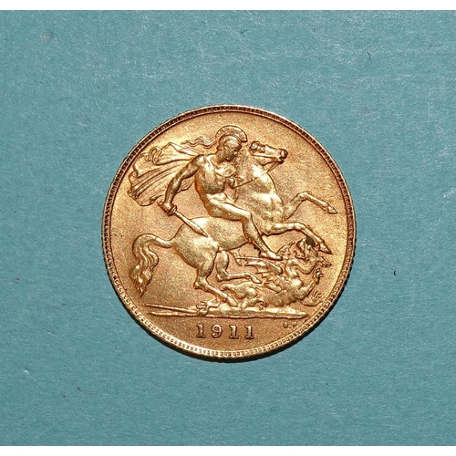 623 - A George V 1911 half-sovereign.