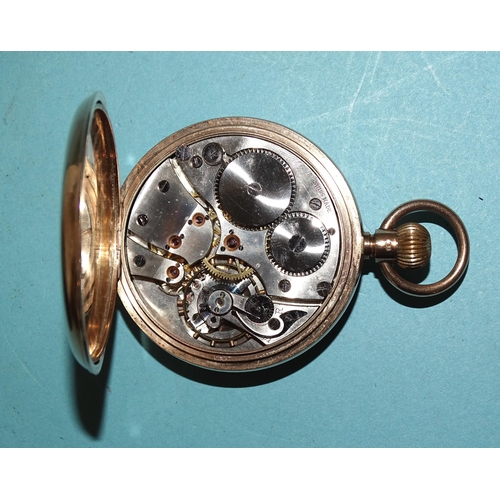 722 - An early-20th century 9ct gold-cased open-face keyless pocket watch, the white enamel dial with Roma... 