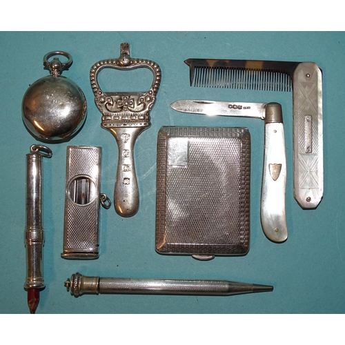 910 - A silver and mother-of-pearl fruit knife, a similar comb, two silver propelling pencils, a silver so... 