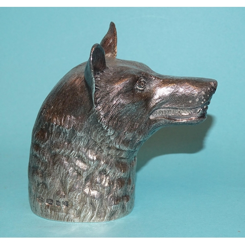 926 - A cast silver model of a fox's head, 8.5cm high, Alfred Dunhill & Sons, London 1974, ___9.84oz.... 