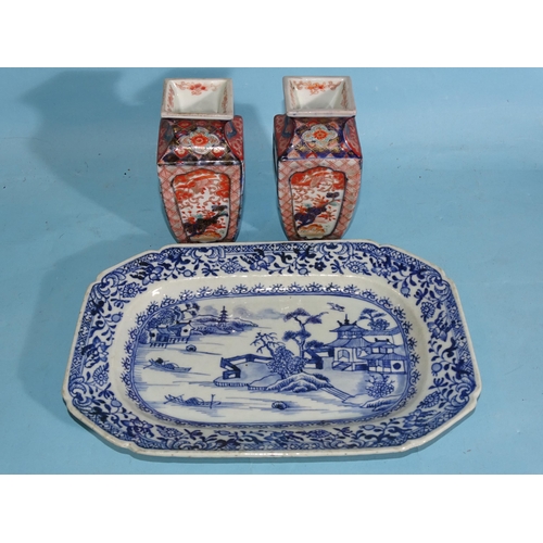 353 - A pair of Chinese famille rose cylindrical vases, a large Imari charger, a small pair of Imari vases... 