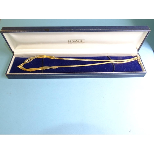 563 - A 9ct gold necklet, 46cm long, 6g, (boxed).