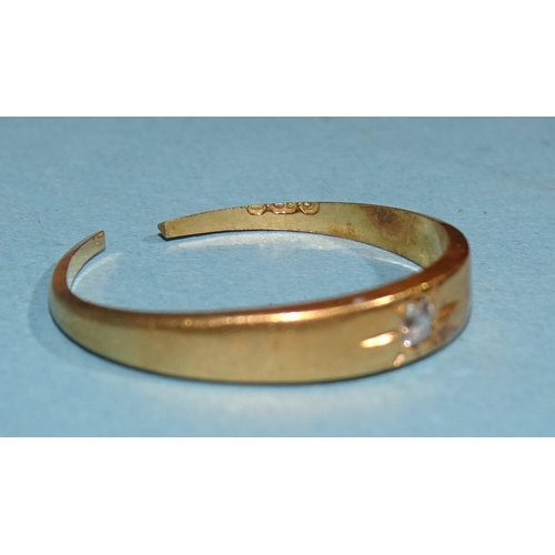 366 - An 18ct gold gypsy ring set an old brilliant-cut diamond, (shank sawn), size P, 2.5g.... 