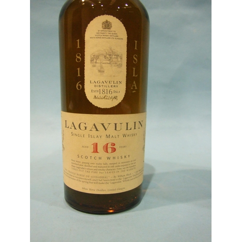 4 - Lagavulin Single Islay Malt whisky 16-year-old, 43%, 75cl, bottled by White Horse Distillery Ltd, (1... 