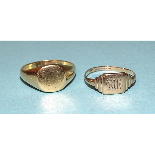 184 - Two 9ct gold signet rings, sizes M and P, (2).