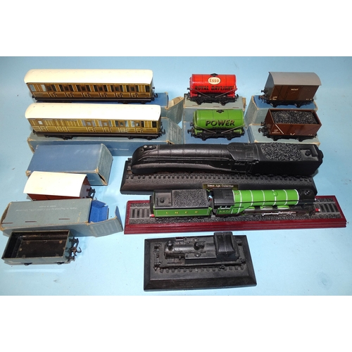 241 - Hornby Dublo, two D1 coaches, six wagons, (all boxed), a DA455 Through Station and DA456 Island Plat... 