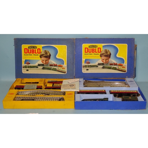 248 - Hornby Dublo, Electric Passenger Set EDP18, with 2-6-4 BR tank locomotive RN80054, three coaches, tr... 