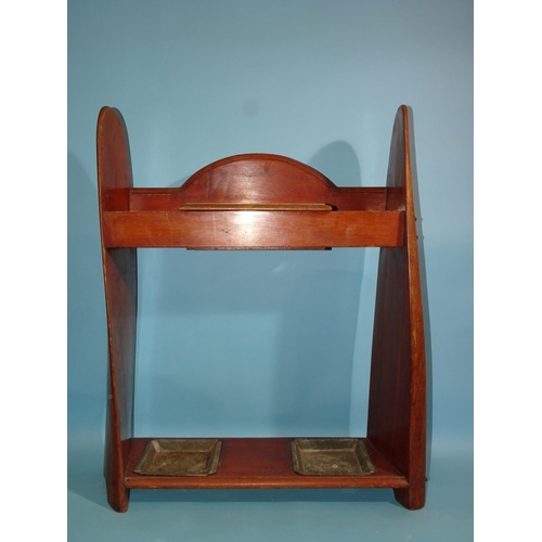 540 - An unusual stick stand constructed from two WWI period propeller tips, with removable drip tray, 62c... 