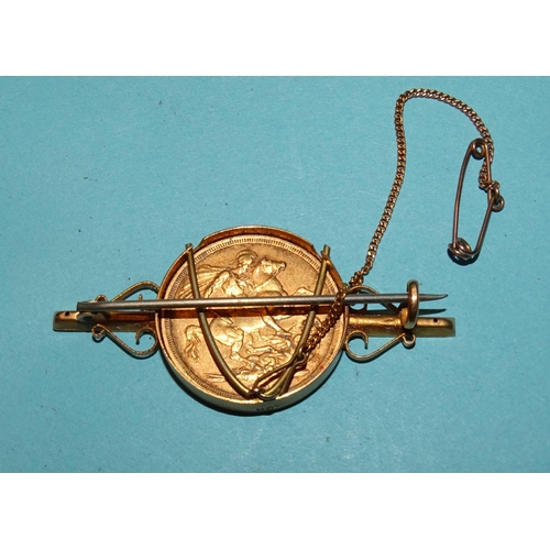 286 - An 1889 full sovereign in 9ct gold bar brooch mount, gross weight 11.2g.