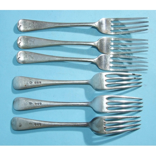 575 - A set of six Old English pattern dessert forks, London 1927, ___9.5oz.