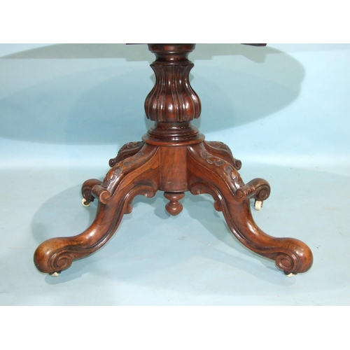 93 - A William IV rosewood breakfast table, the oval top with moulded edge, on well-carved short pillar a... 