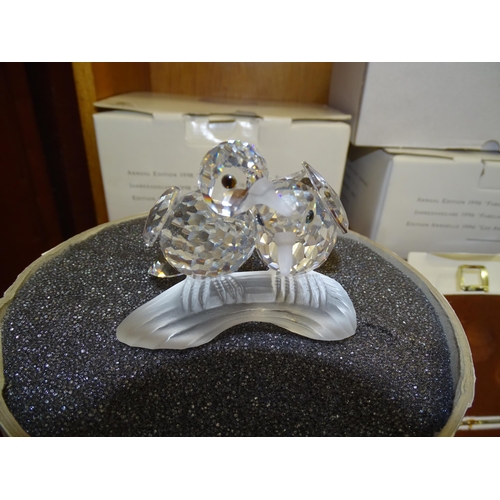 97 - Swarovski, Annual Edition 1989 'Amour - The Turtle Doves', with certificate of authenticity, (boxed,... 