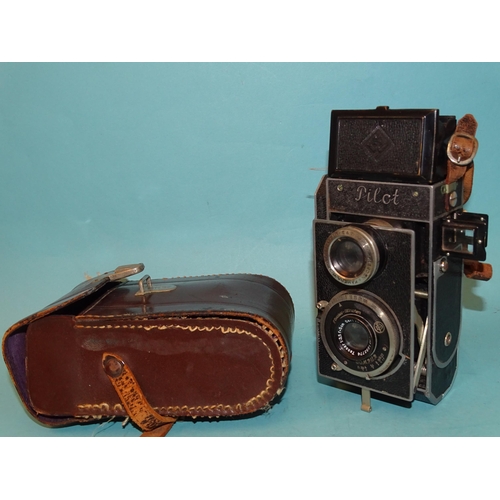 215 - A KW Pilot folding TLR camera with Carl Zeiss Jena Tessar f3.5 5cm lens, (shutter working), in leath... 