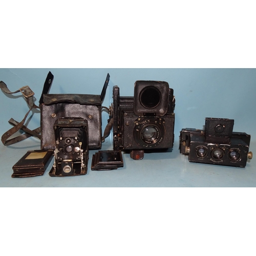 225 - A Franke & Heidecke Heidoscop Stereo Three-Lens Reflex camera, serial no.297, an Ensign Focal Pl... 