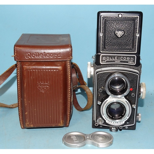 226 - A Rolleicord Va Type 1 TLR camera, serial no.1900757, with a Schneider Kreuznach Xenar f3.5 75mm len... 