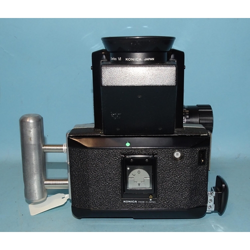 241 - A Konica Koni-Omegaflex M TLR camera, serial no.70207Y, with Konica Hexanon f3.5 90mm lenses and spa... 