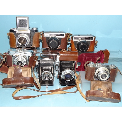 257 - Seven various cameras: Agilux, Agiflex, Agimatic, Werra 2 and 3, Franke Solida III, Edinex I and a W... 