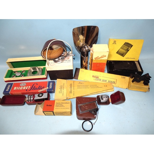 418 - A quantity of mainly boxed vintage accessories, including a Corfield hand grip, Meopta lens set, Kod... 