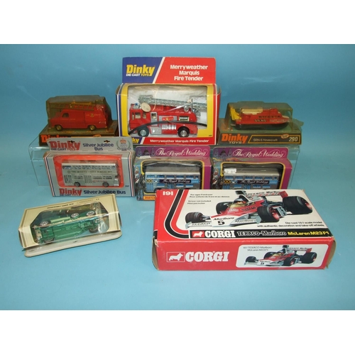 172 - A Dinky Merryweather Marquis Fire Tender 285, Ford Transit Fire Appliance 271, an Sr.n6 Hovercraft, ... 