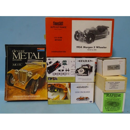 252 - Seven 1/24, 1/32 and 1/43 scale white metal car kits: 1920's - 30's cars, including Wills Finecast 1... 