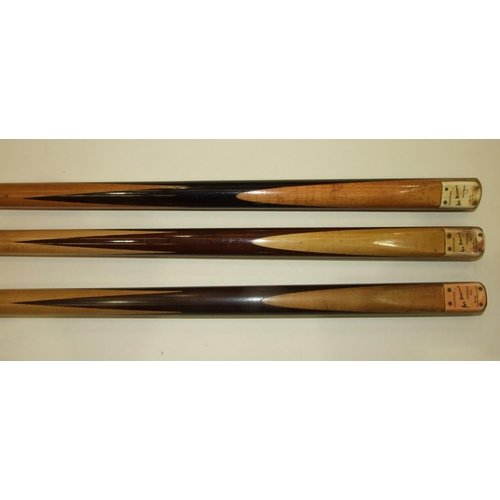 524 - A collection of three Joe Davis 147 Champion snooker cues: 16oz (x2) and one 17oz, all 58'', (3).... 