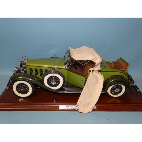 80 - Danbury Mint, Museum Masterpiece, 1930 Cadillac V16 Roadster, serial no.1968, 1:12 scale model, incl... 