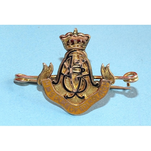 238 - A 9ct gold sweetheart brooch 