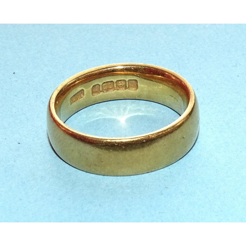 265 - A 22ct gold wedding band, size I&frac12;, 7.2g.