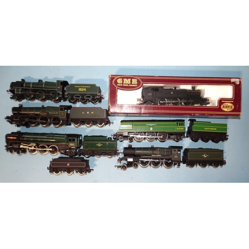 379 - Bachmann OO gauge, two unboxed steam locomotives: 32-153 and 31-776 and four others by Hornby and ot... 