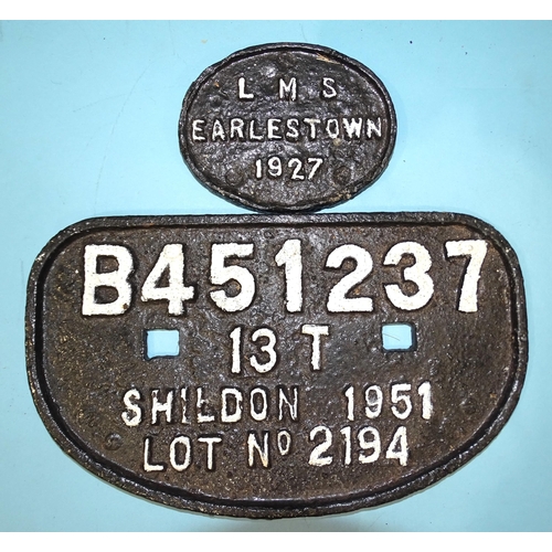 683 - A cast iron wagon plate 