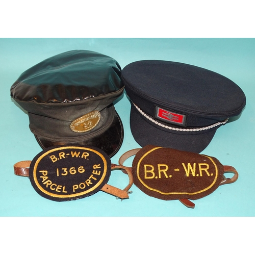 685 - A Great Western Railway Co. metal cap badge, an 