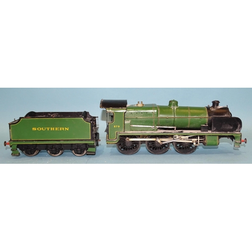 79 - O gauge, 2-6-0 SR locomotive and tender RN879, (a/f, no front bogie), together with a quantity of lo... 