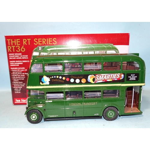 82 - A Sun Star 1:24 scale 2922 1955 RT36-FXT211 double-decker bus, (boxed, mirrors missing, pole detache... 