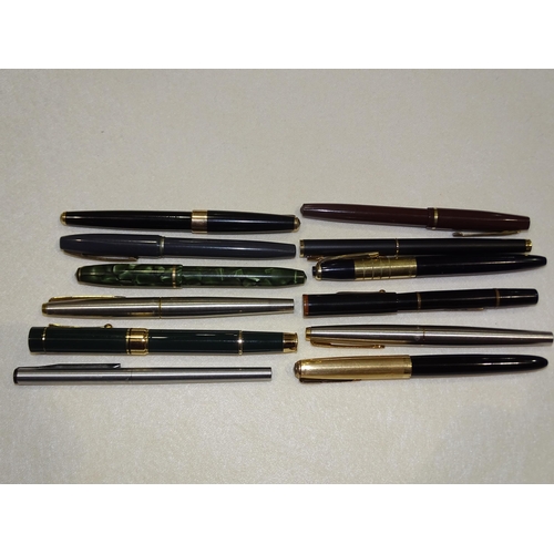 150 - A Parker '17' fountain pen, two Parker '45' fountain pens, a Conway Stewart '15' (a/f), a Wyvern '30... 