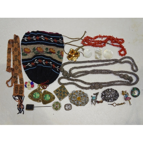 178 - A bead sautoir, a bead purse, (lining a/f) and a quantity of vintage costume jewellery.... 