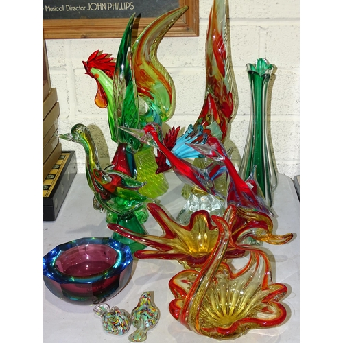 42 - A collection of nine Murano glass bird ornaments, including two cockerels, together with two spill v... 
