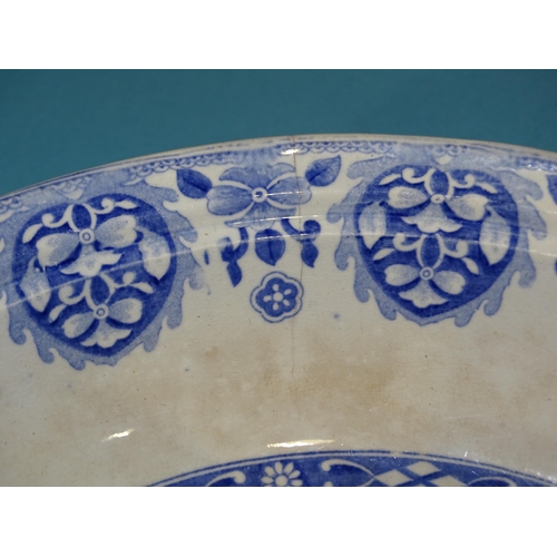 199 - A collection of late-19th century Spode blue and white dinner ware decorated with vases and flowers,... 