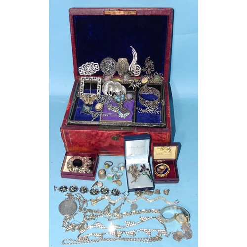 258 - A quantity of vintage silver and white metal jewellery and later items, in fitted leather jewellery ... 