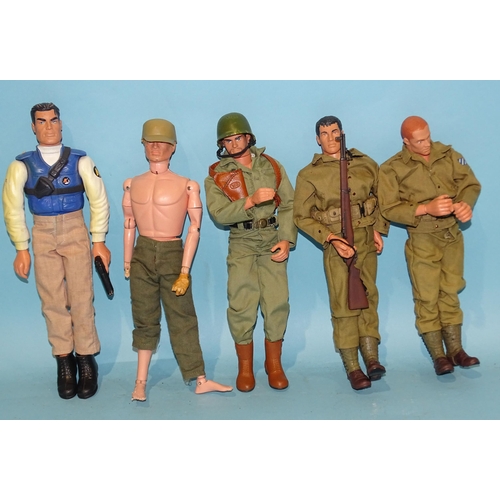 343 - A 1996 Hasbro pistol-shooting Action Man, a 1964 Action Man (a/f), a 1996 GI Joe and two other figur... 