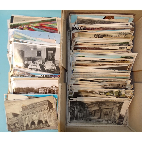 86 - Approximately 500 postcards, mainly topographical.